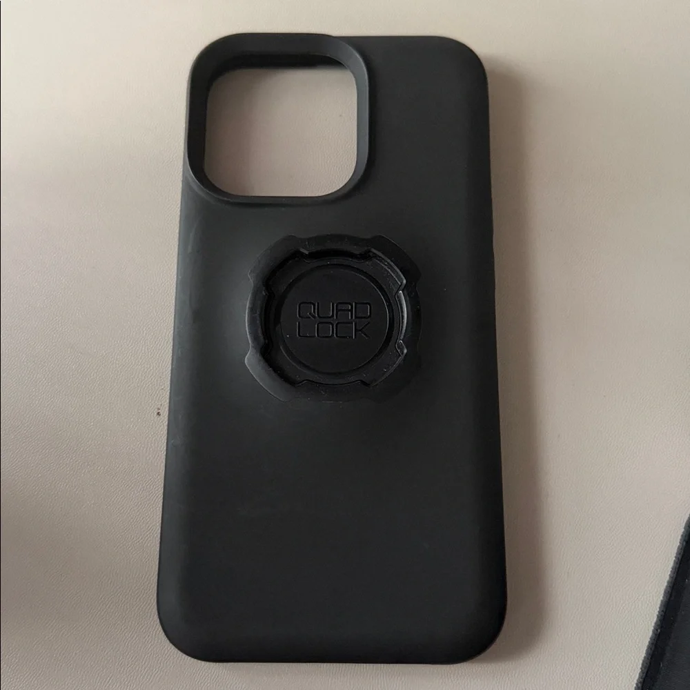 QUAD LOCK ORIGINAL CASE - IPHONE 11 | Used